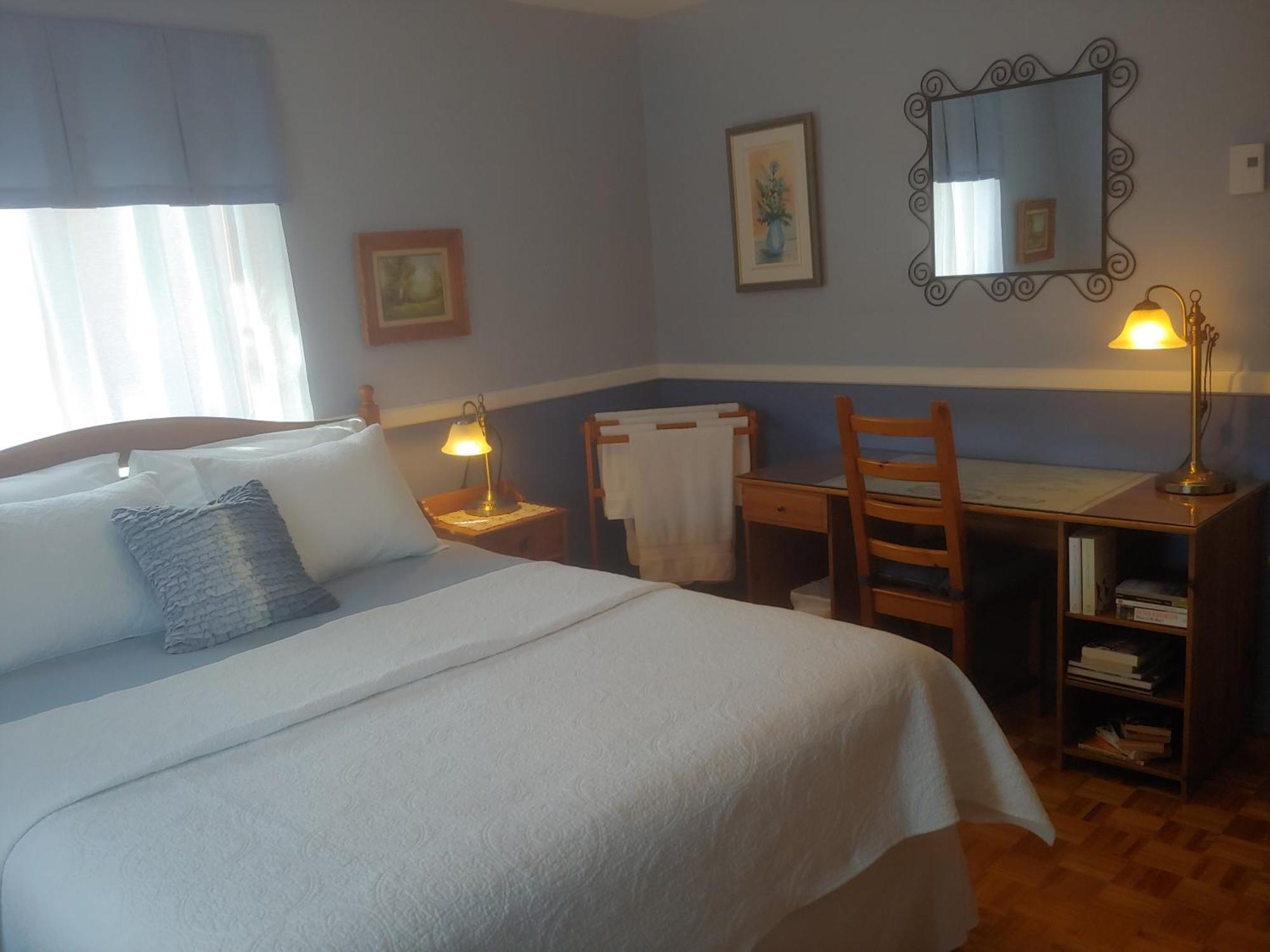 3 Bedrooms 3 Beds Near Metro -2 Parking Free Montreal Exterior photo